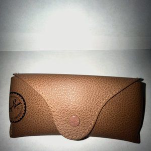 "Ray-Ban Black: A sleek and classic accessory.